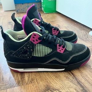 Nike Air Jordan 4 Retro shoes size 7.5Y/9W Black/Fuschia